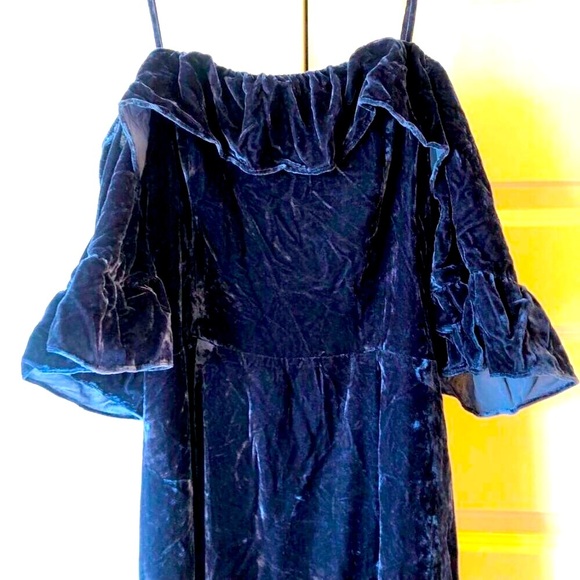 NWT WHISTLES Bardot Crushed Velvet Midi Dress Cold-Shoulder Navy 8 MSRP $400 - Picture 4 of 9